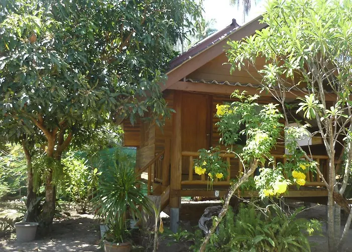 Pasai Beach Lodge