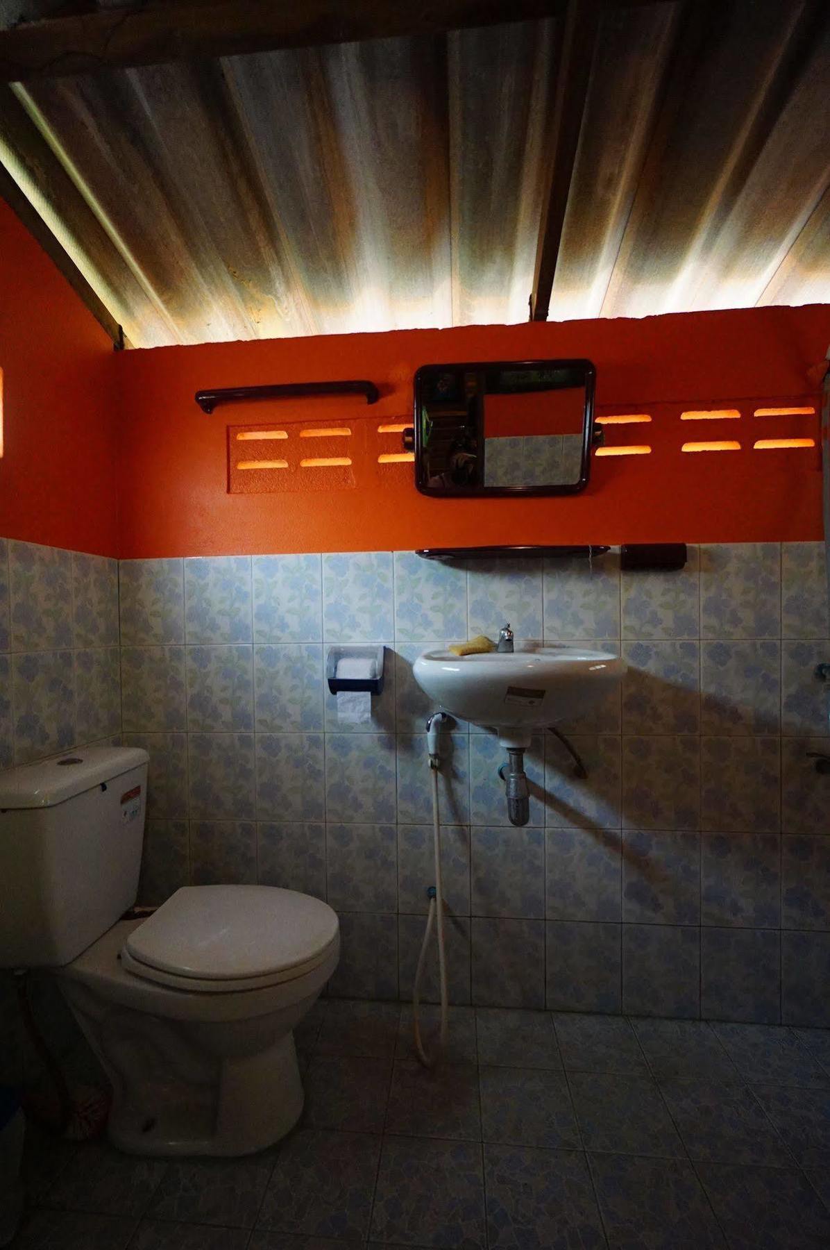 Pasai Guest house *